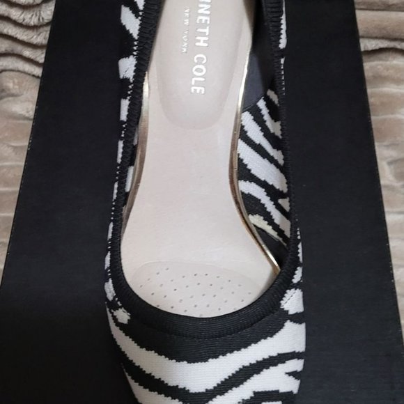 Kenneth Cole Women's Riley 85 Calf Hair Pumps - Picture 2 of 4